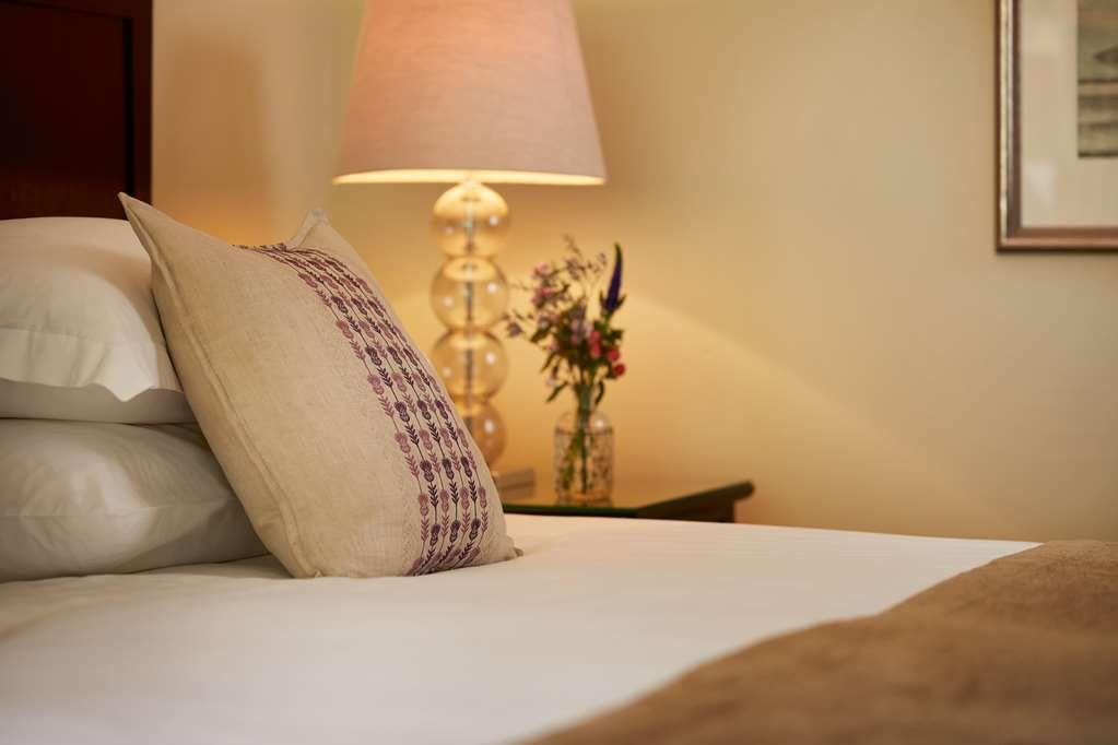 Macdonald Frimley Hall Hotel & Spa Camberley Zimmer foto